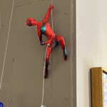 Climbing figurine